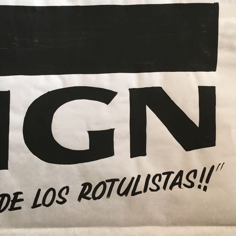Detalle de la palabra "sign" del cartel de Ivan Castro para la proyección de ‘Sing Painters’ en Cine Domestika.