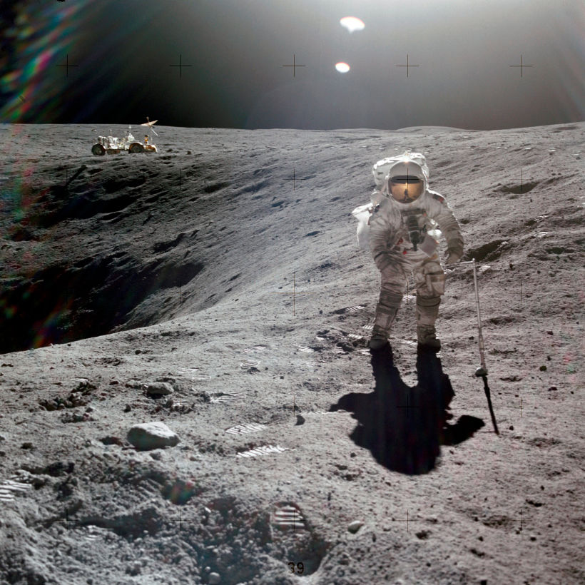  Charles M. Duke Jr., lunar module pilot of the Apollo 16 lunar landing mission, 21 de abril 1972