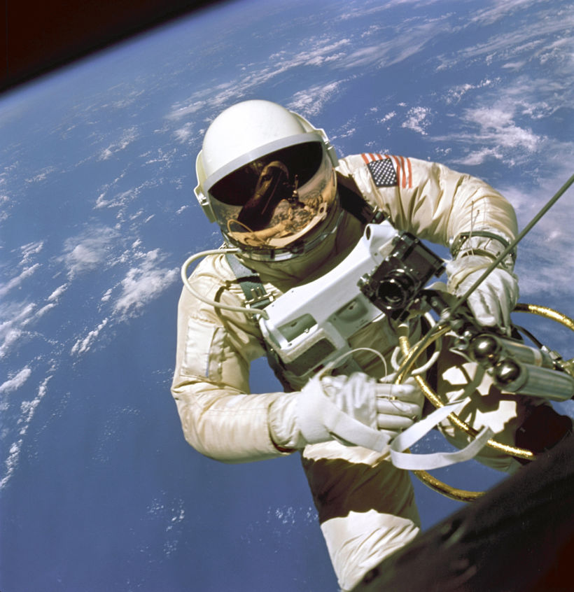 Ed White First American Spacewalker, 3 de junio 1965