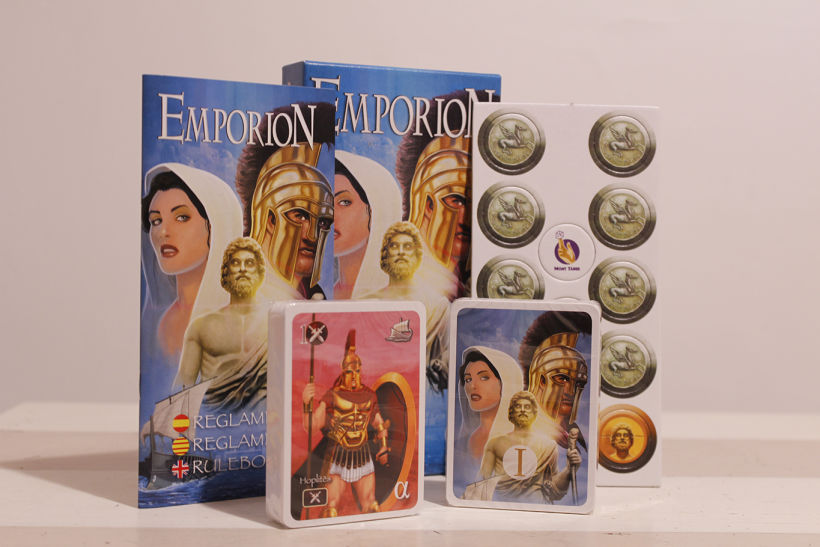 Imagen de los componentes de Emporion, mi juego como autor, con ilustraciones de Ricardo Jurado