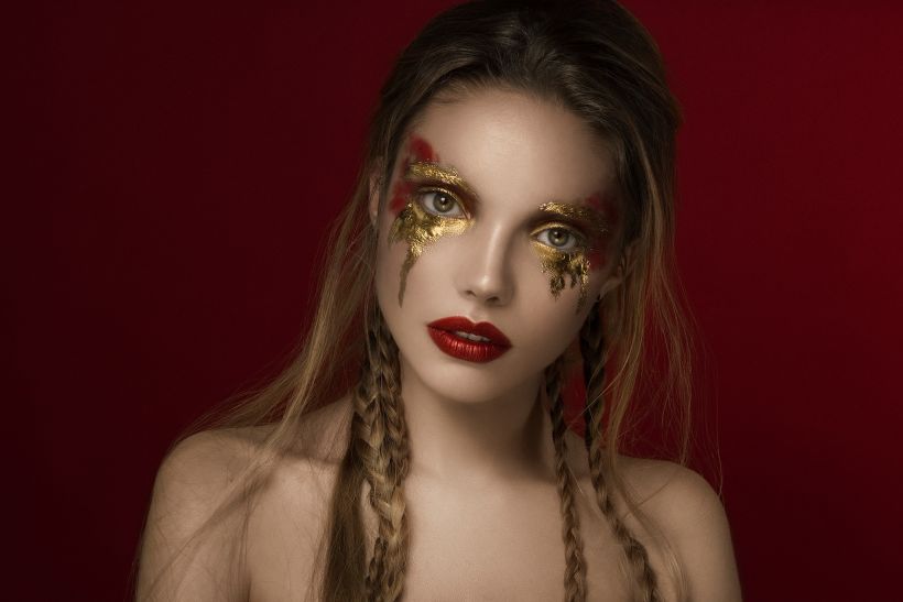 Modelo: Serena Gómez Maquillaje: Victoria Stansfield  Fotografía y edición: Rebeca Saray con Pentaxk1 y Broncolor
