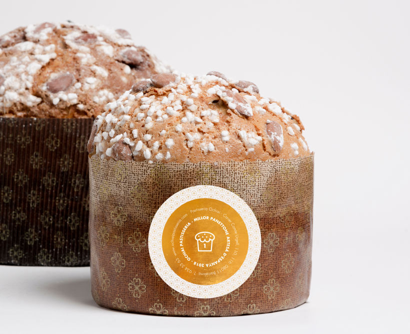 Pastelería Ochiai · Branding, diseño editorial, diseño de objeto portamenú y rincones de la pastelería 2