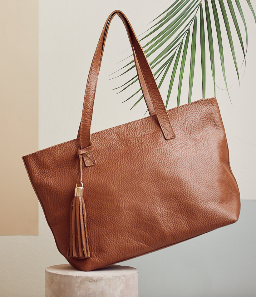 Lifestyle branding en Instagram para LR Leather Bags 24