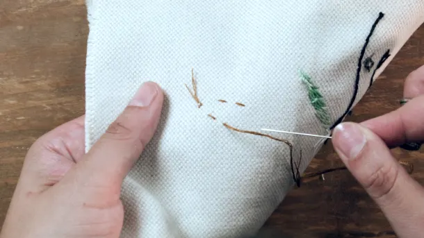 Embroidery Tutorial: Herringbone Stitch 6