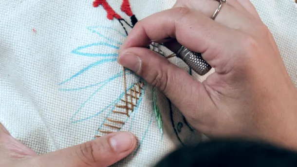Embroidery Tutorial: Herringbone Stitch 10