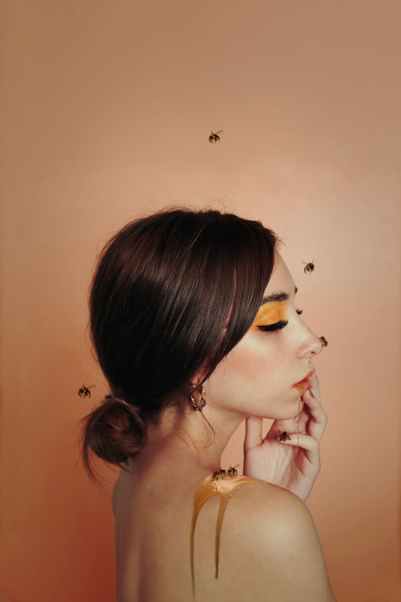 “El secreto de las abejas” Mi Proyecto del curso: Autorretrato fotográfico artístico 19
