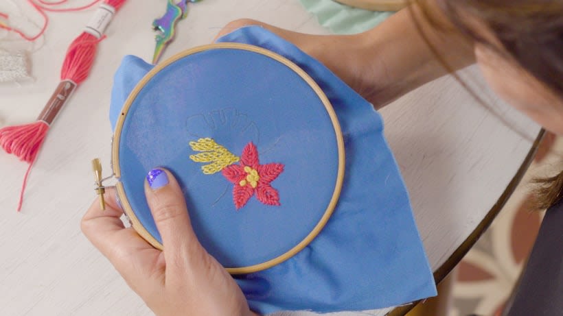 Embroidery Tutorial: Simple Flowers in 5 Steps 10