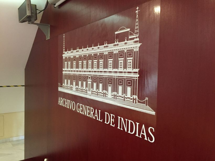 Vinilo laminado con Logo Archivo de Indias.