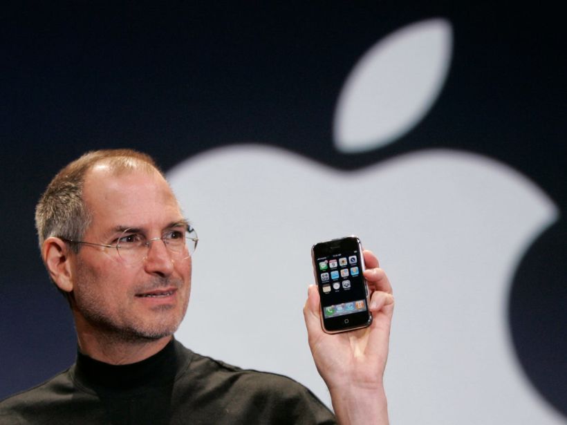 Apple pospuso el lanzamiento del iPad y lanzó el primer iPhone en 2007