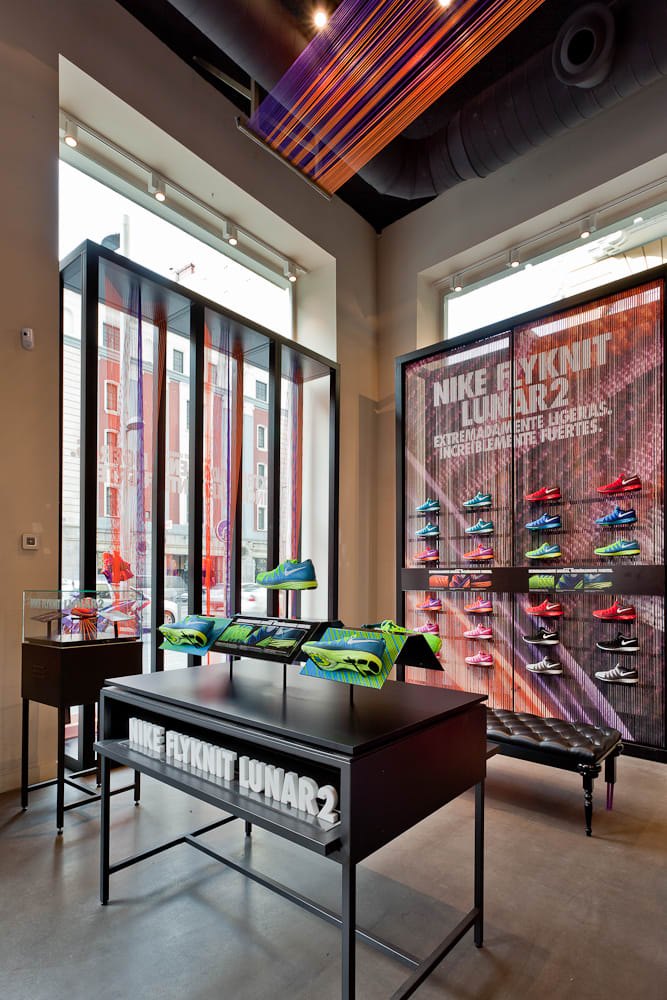 Egipto Inflar Sensible Nike Store Gran Via (Espacios comerciales) | Domestika
